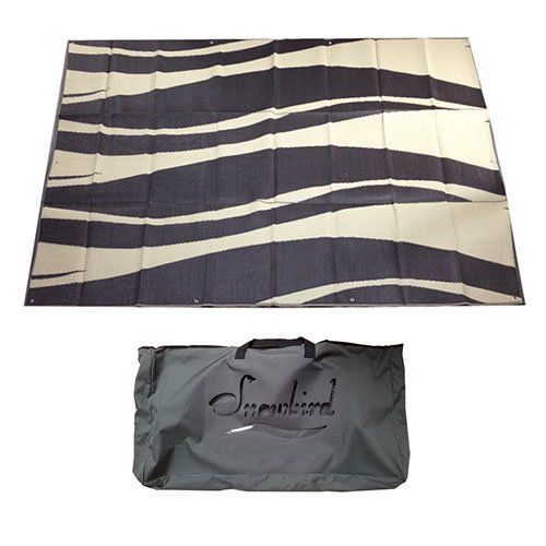 Chuck's RV Company in Mead, WA displays images of quality RV products.